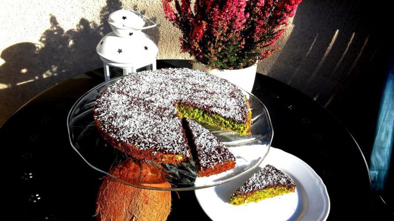 Kokosowe ciasto Bounty ze szpinaku i ciecierzycy. Zdrowe, dietetyczne i bezglutenowe!