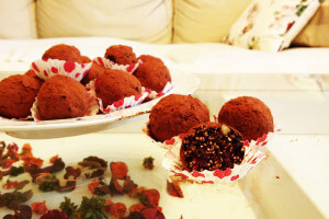 Kakowe pralinki z suszonych śliwek z amarantusem ekspandowanym i bakaliami!