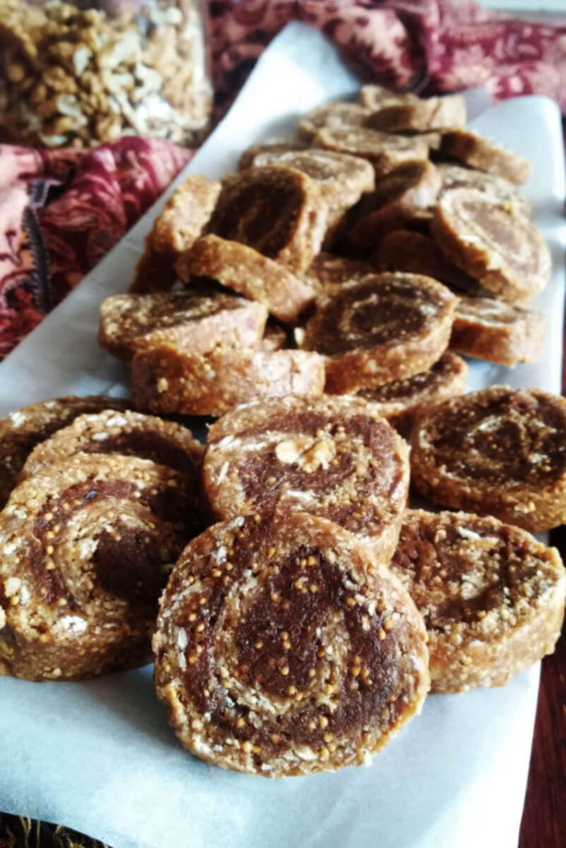 Wegańskie surowe ciasteczka figowe i cynamonowe - RAW & VEGAN