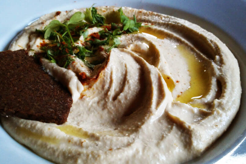 Classic homemade hummus, the best recipe from Israel and Palestine