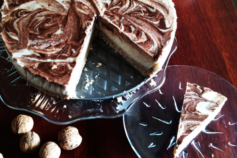 Creamy vegan coconut cheesecake - no-bake young coconut cake