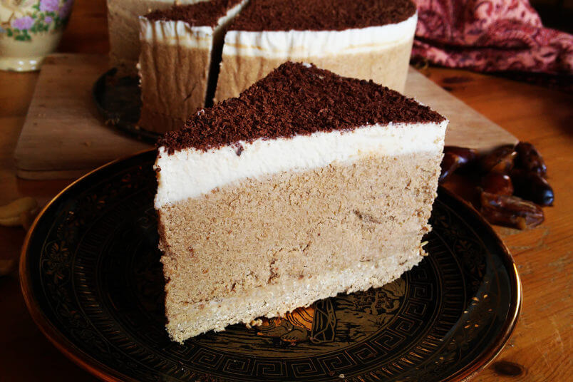 Vegan tiramisu ice-cream cake - glutenfree and dairyfree coffee cake