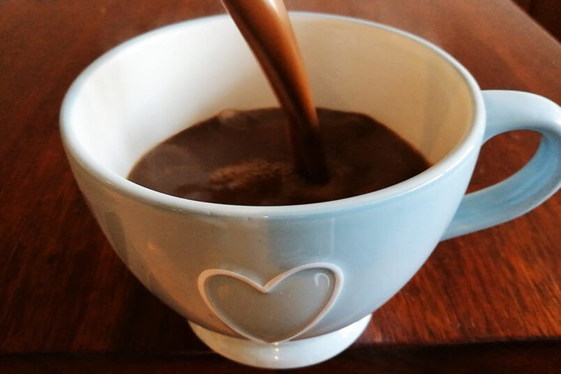Wegańska gorąca czekolada - domowa czekolada do picia