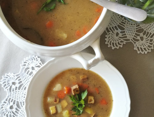 Wegański żurek z wędzonką - WEGAŃSKA WIELKANOC - najlepszy żurek z wędzonym tofu